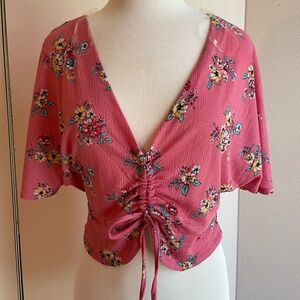 NWOT dressy floral crop shirt size m